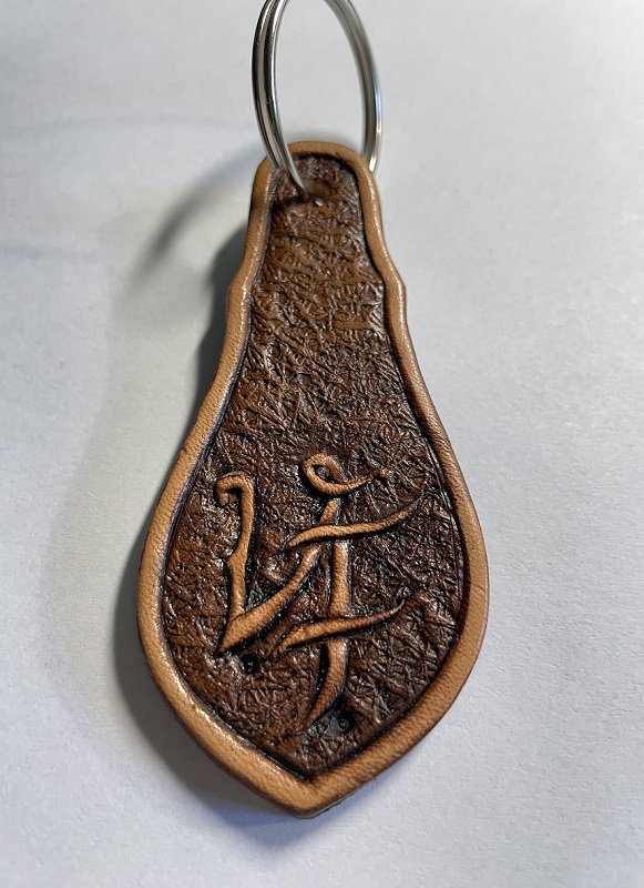 Kožený přívěsek na klíče (standard) - vlastní monogram